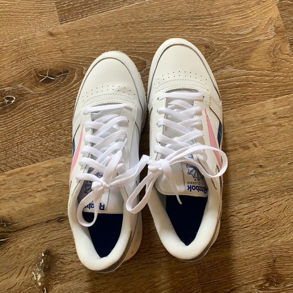 Reebok Sneakers